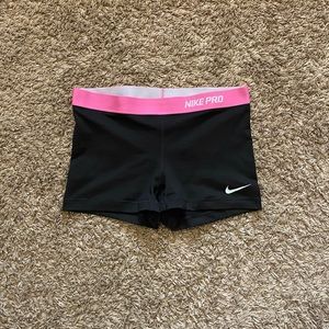 women’s nike pro shorts